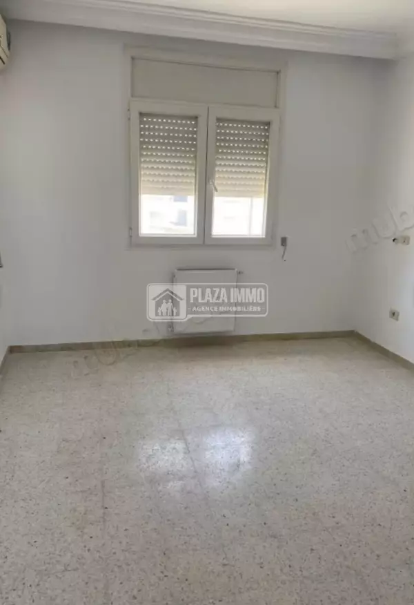 A vendre appartement Aouina S3