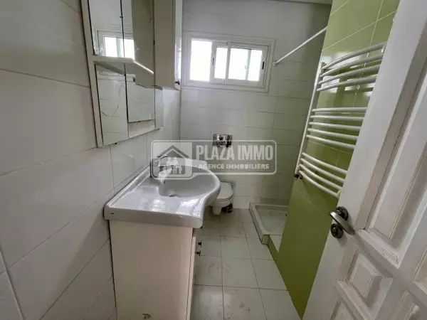 Villa S5 à louer au lac, 2 niveaux, 300m²