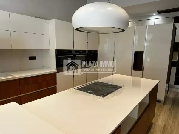 À vendre, une villa à Maalaga lamarsa