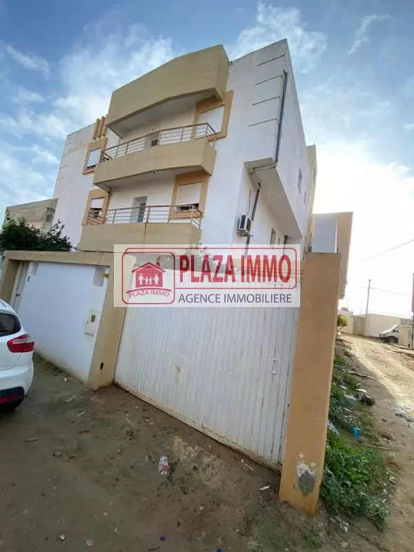 Villa R2 à Vendre à Bhar Lazreg